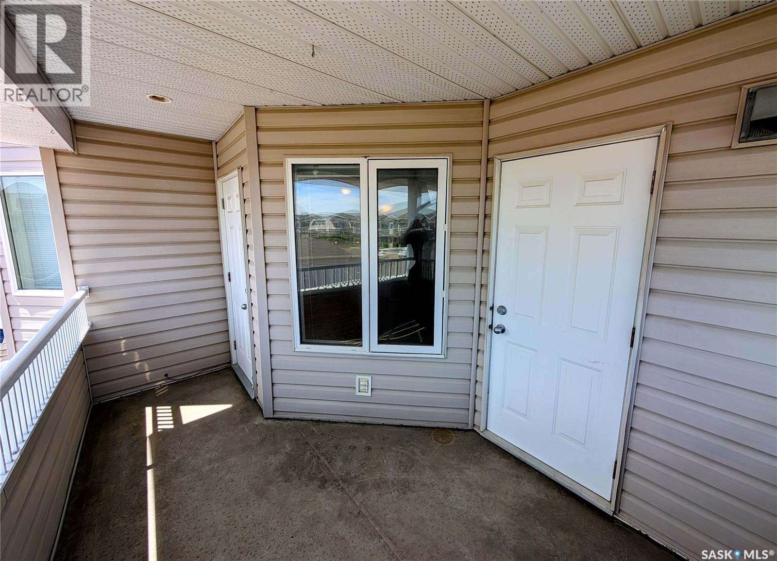 4068 Buckingham DRIVE E — photo 19