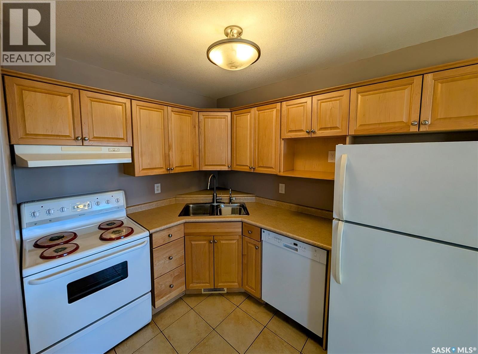 4068 Buckingham DRIVE E - photo 3