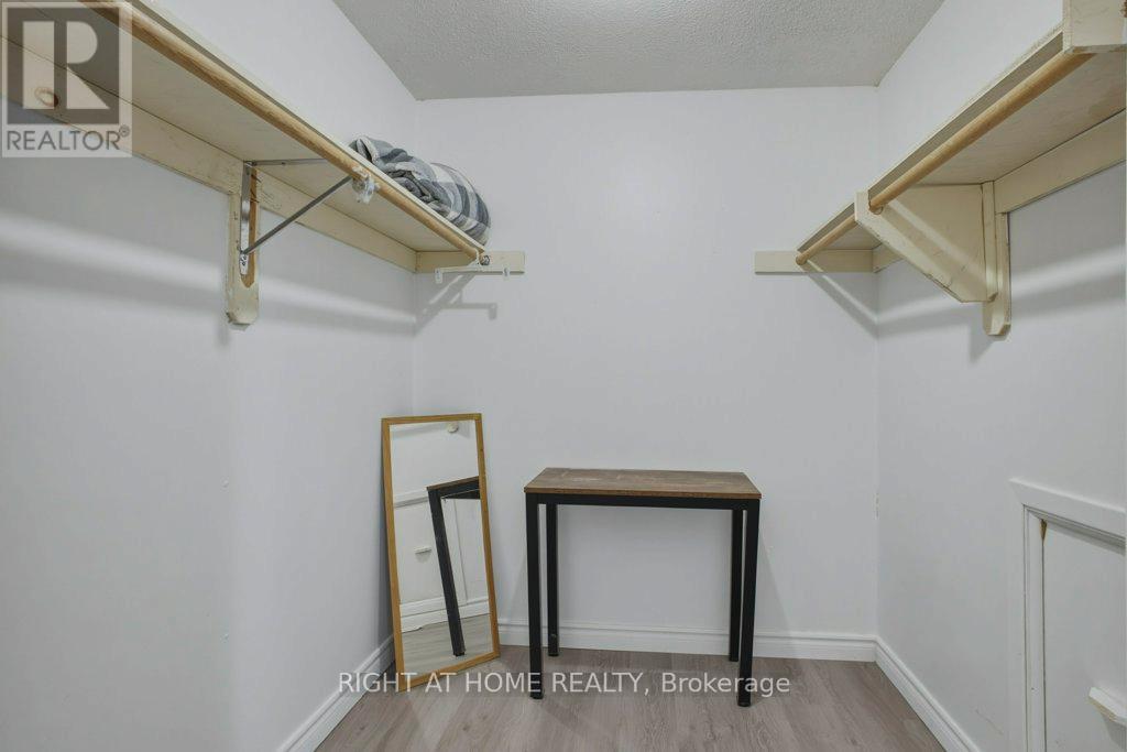 1033 BIRCHWOOD DRIVE - 21