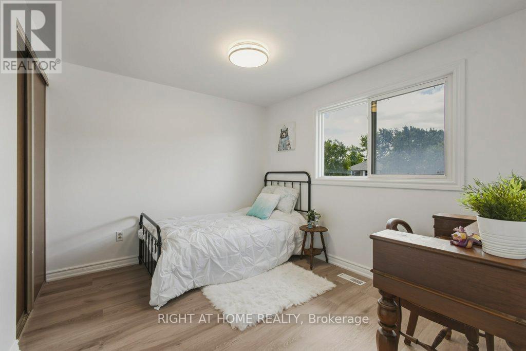 1033 BIRCHWOOD DRIVE - 25