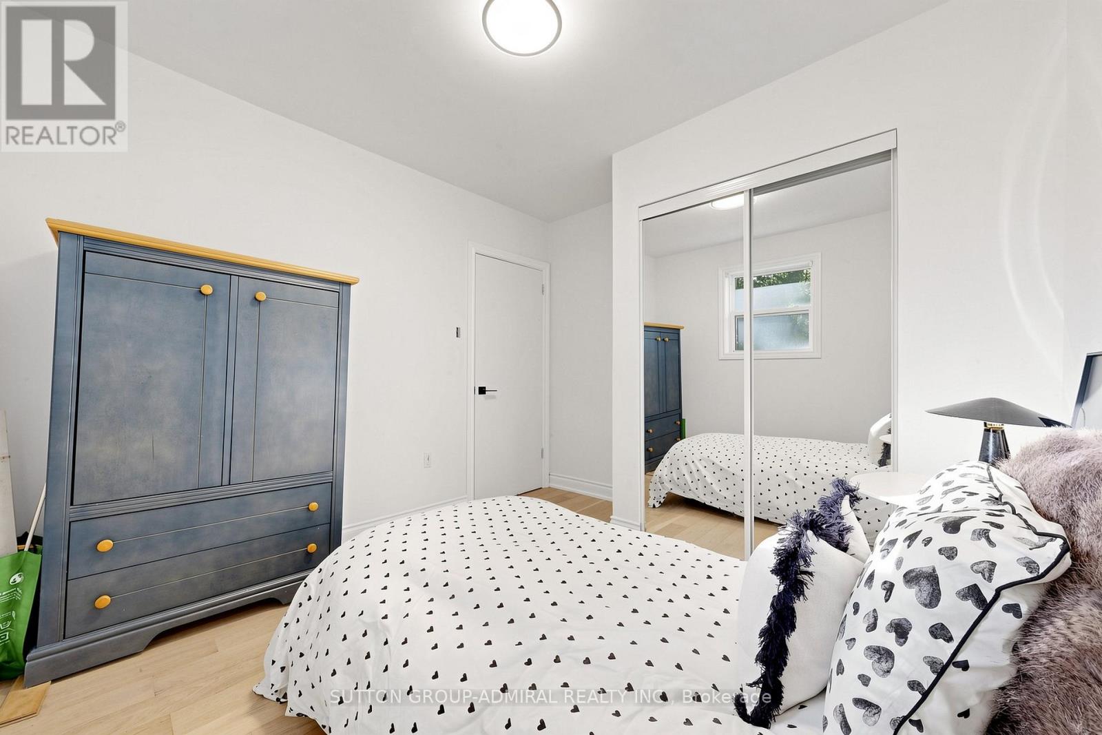 49 KLIMEK BOULEVARD - 16