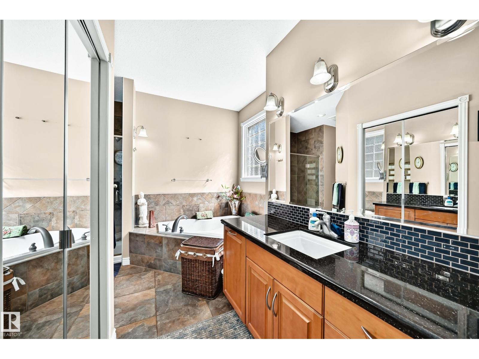 352 OZERNA RD NW - 35