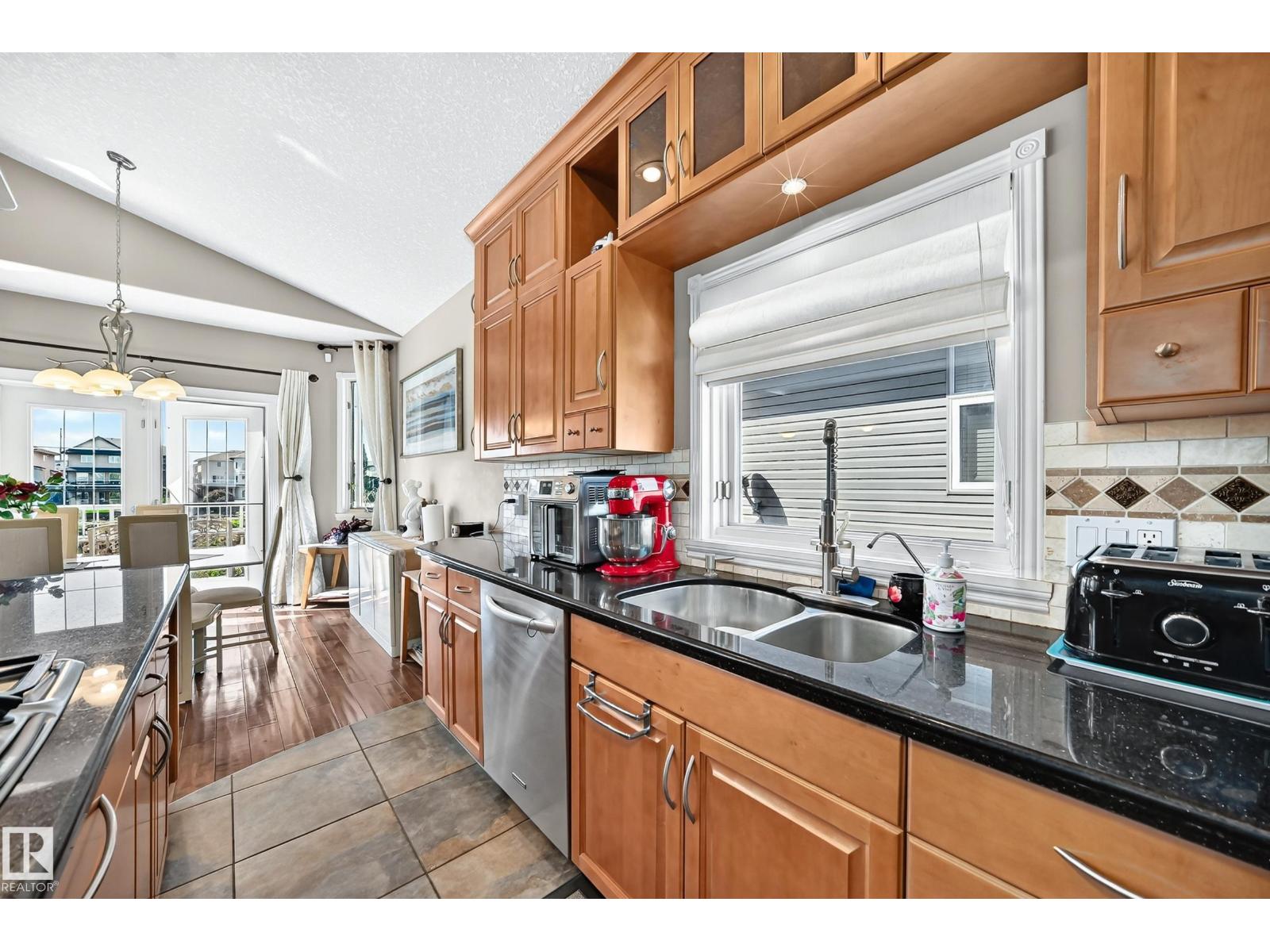 352 OZERNA RD NW - 9