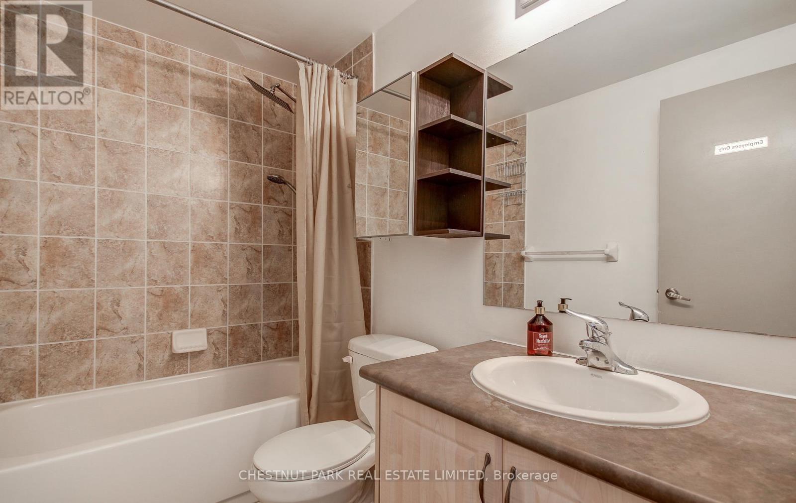 #5 885 LAKESHORE ROAD E - 20