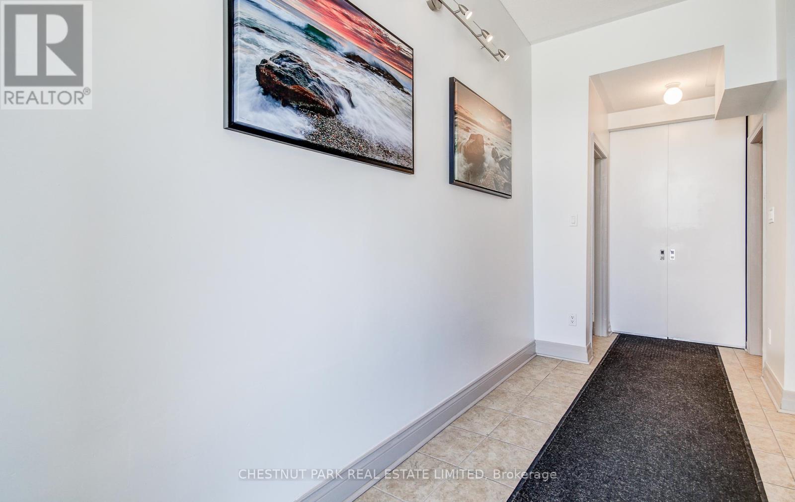 #5 885 LAKESHORE ROAD E - 4
