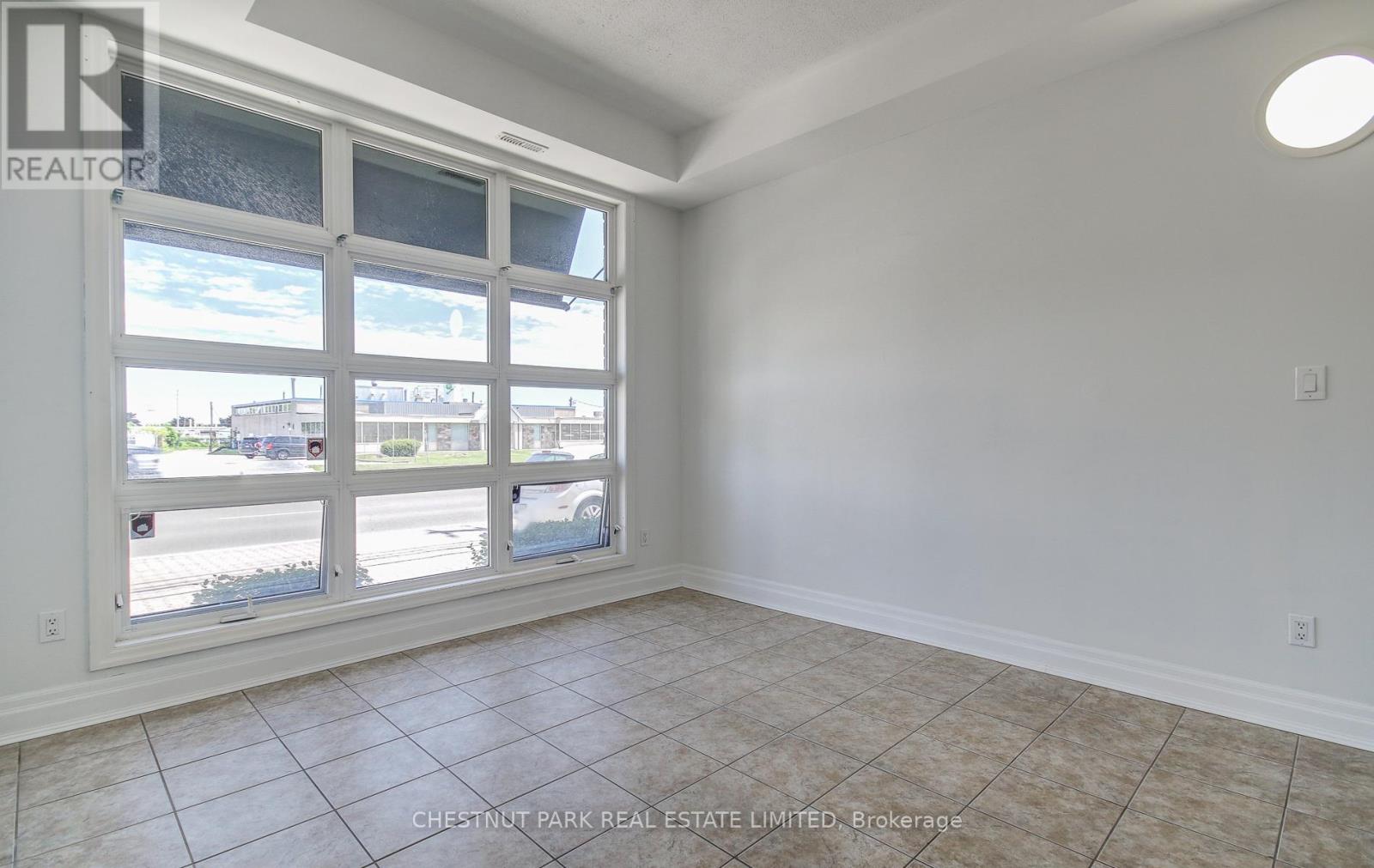 #5 885 LAKESHORE ROAD E - 8