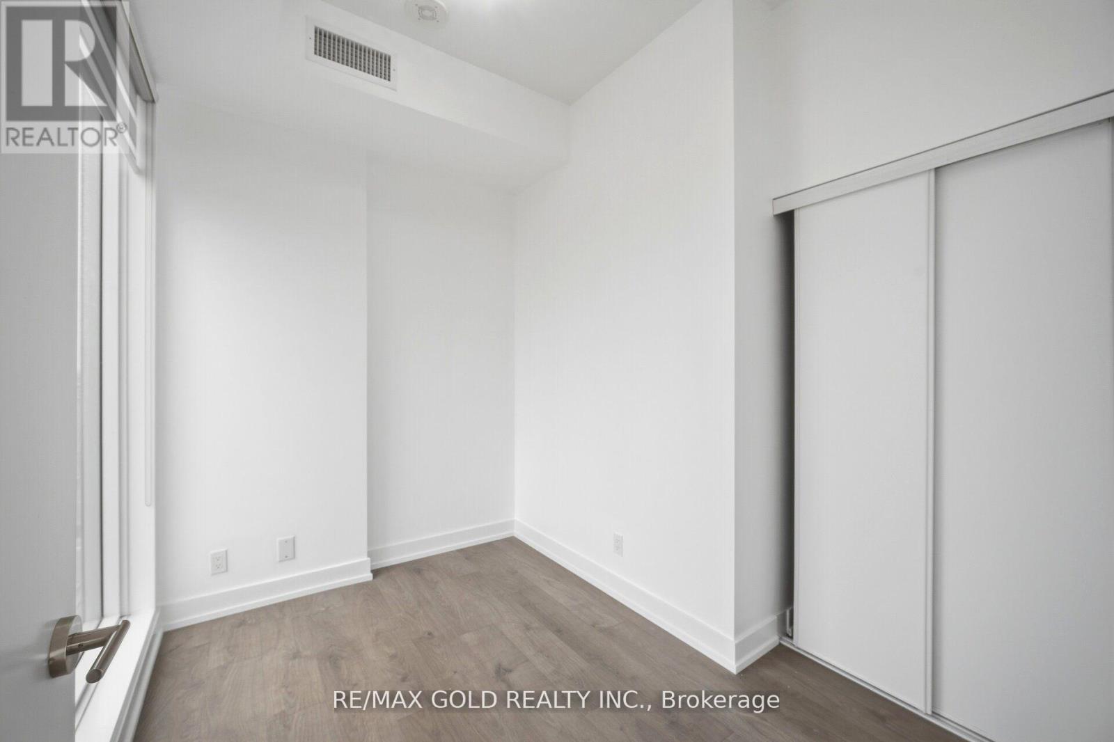 #1203 225 VETERANS DRIVE - 17