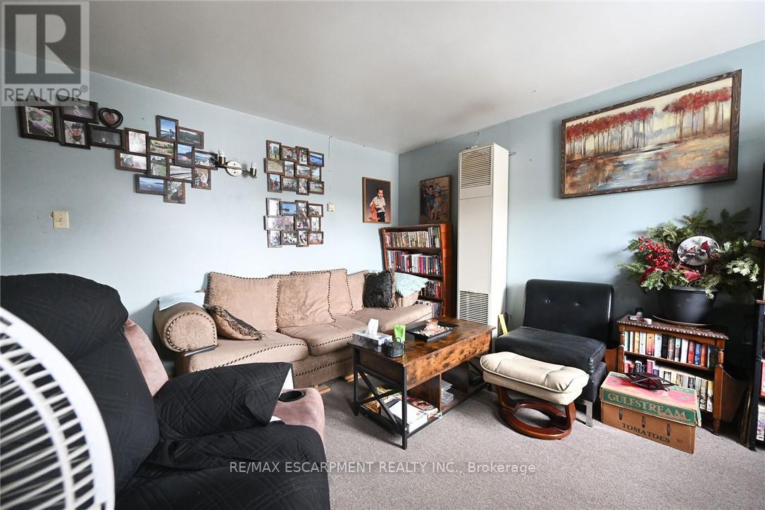 6 HOWARD STREET - 14