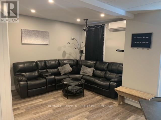 6 HOWARD STREET - 4