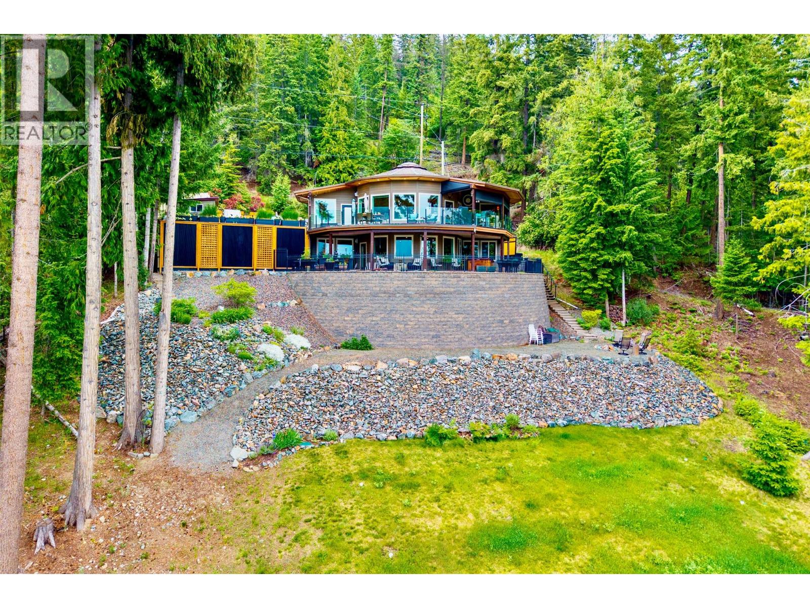 7712 Columbia Drive - 2