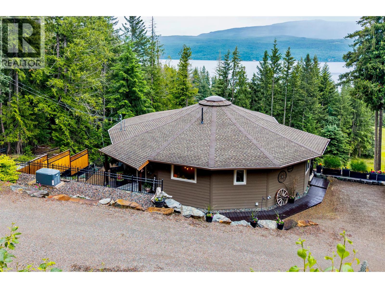 7712 Columbia Drive - 3