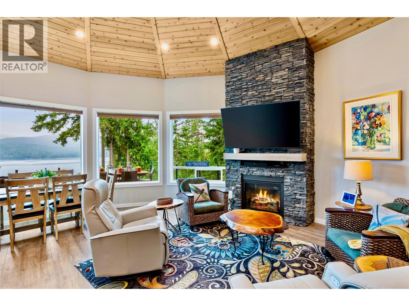 7712 Columbia Drive - 9