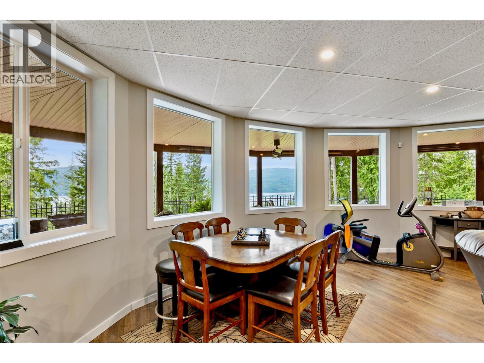 7712 Columbia Drive - 40
