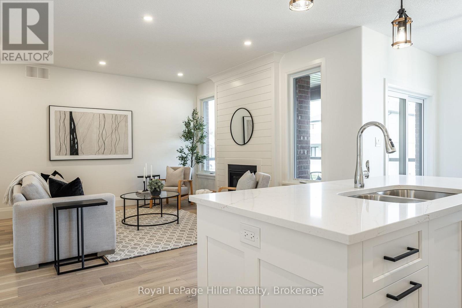 25 AVERY PLACE - 20