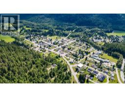 6410 3 Highway, Salmo, BC V0G1Z0 Photo 7