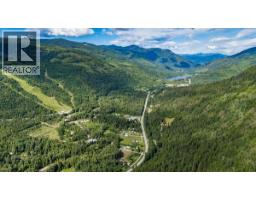 6410 3 Highway, Salmo, BC V0G1Z0 Photo 9