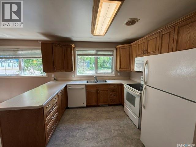 245 Queen Elizabeth BOULEVARD — photo 8