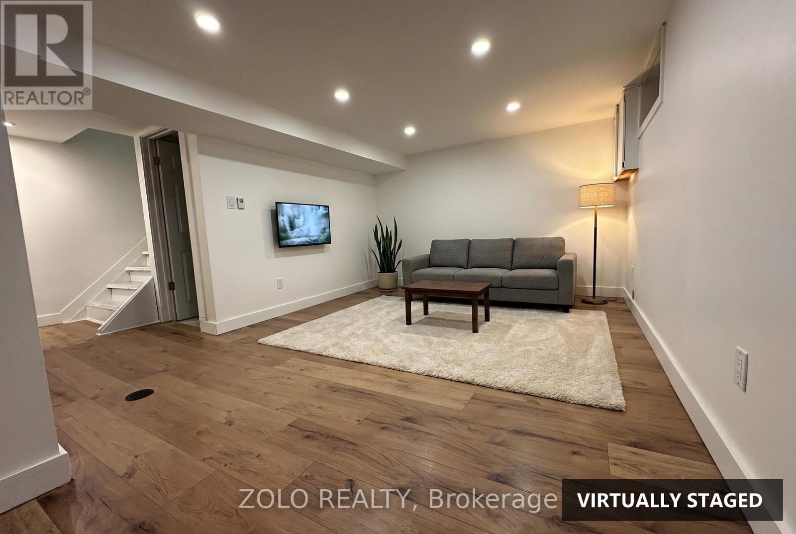 6 Bed, 2 Bath House for Rent in Ottawa – 392 PICCADILLY AVENUE, Ottawa – MLS# X13449110 - Image 17