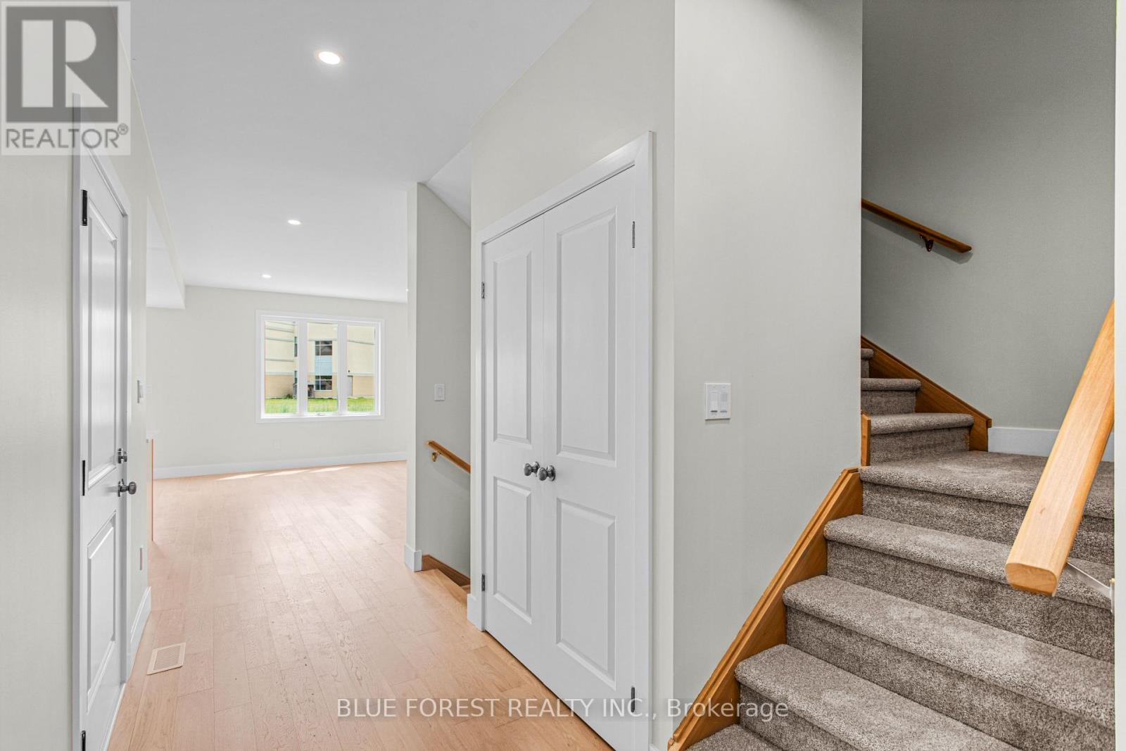 255 MCTAVISH STREET - 24