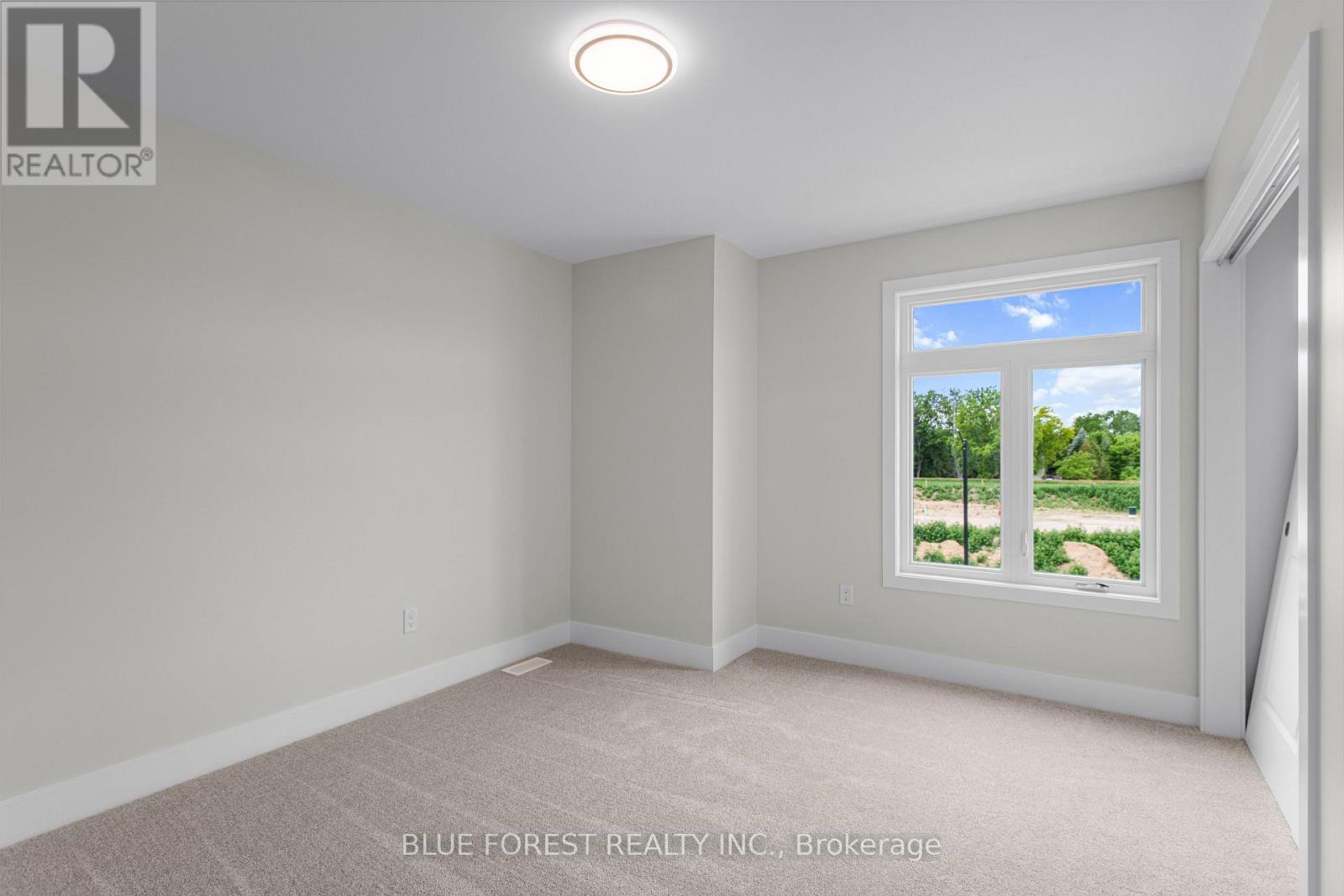 255 MCTAVISH STREET - 34