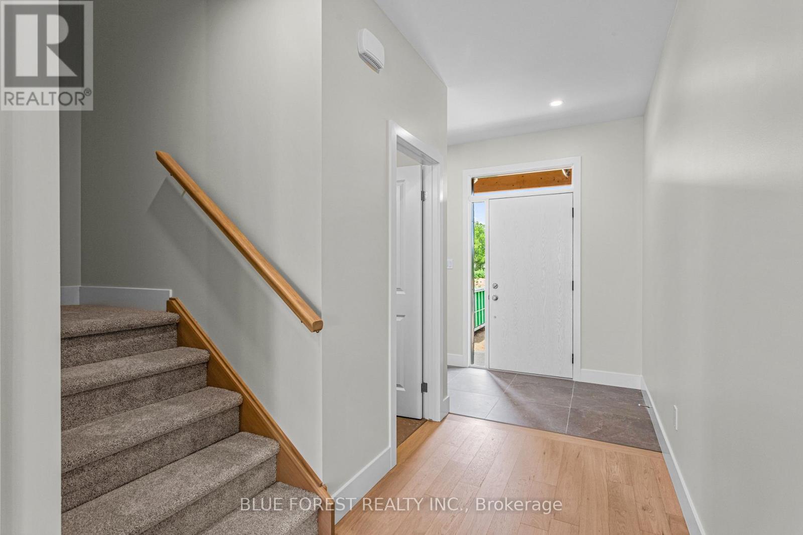 255 MCTAVISH STREET - 4