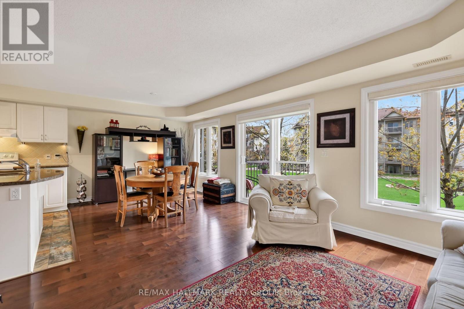 #3 585 STONEFIELD PRIVATE - 14