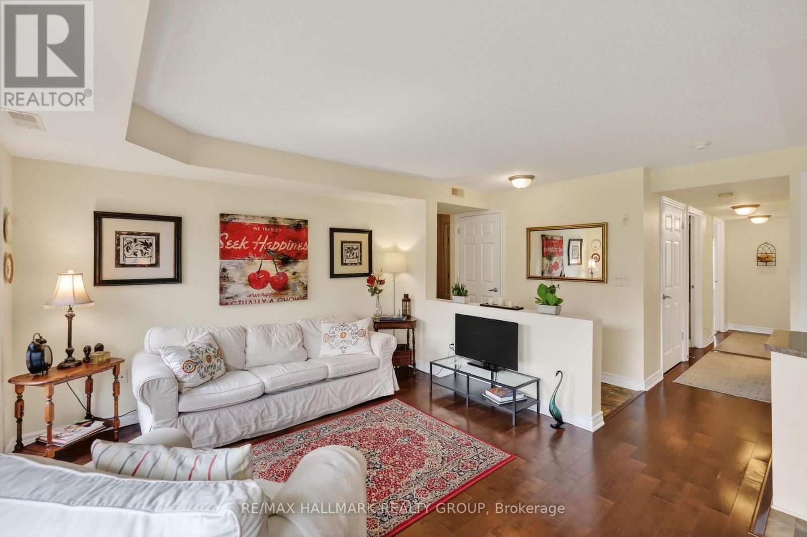 #3 585 STONEFIELD PRIVATE - 16