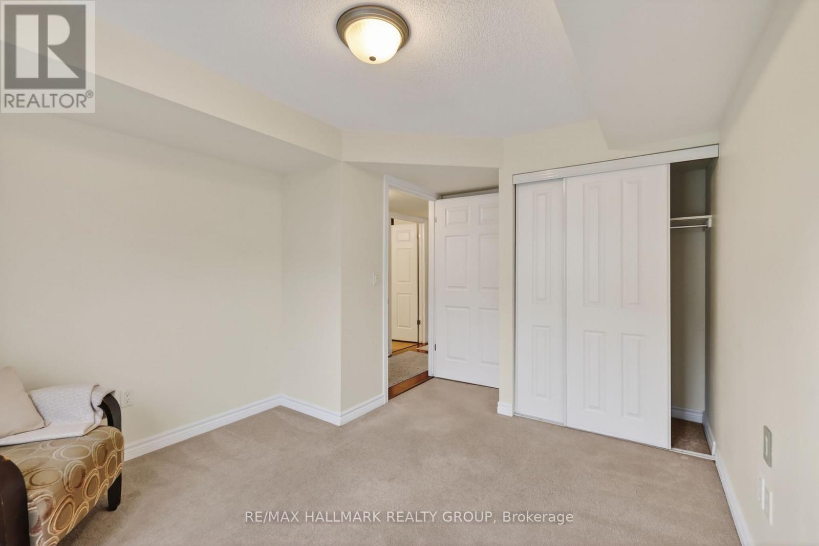 #3 585 STONEFIELD PRIVATE - 23