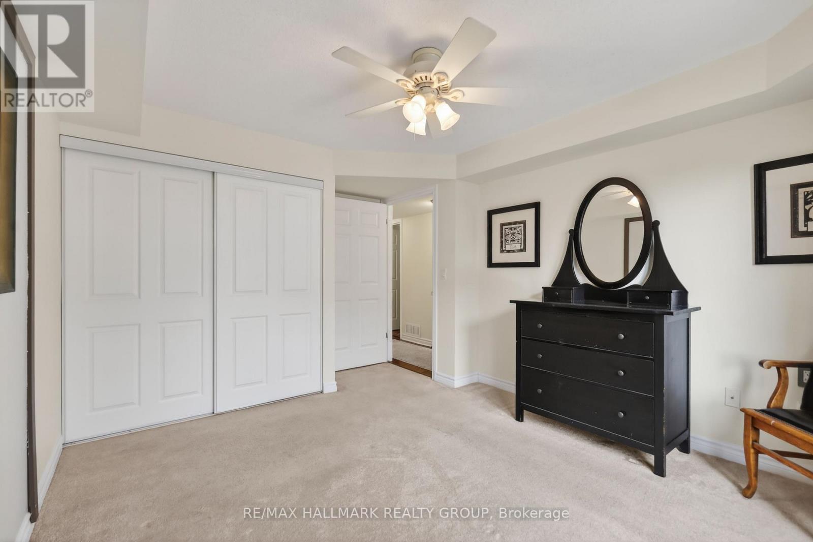 #3 585 STONEFIELD PRIVATE - 29