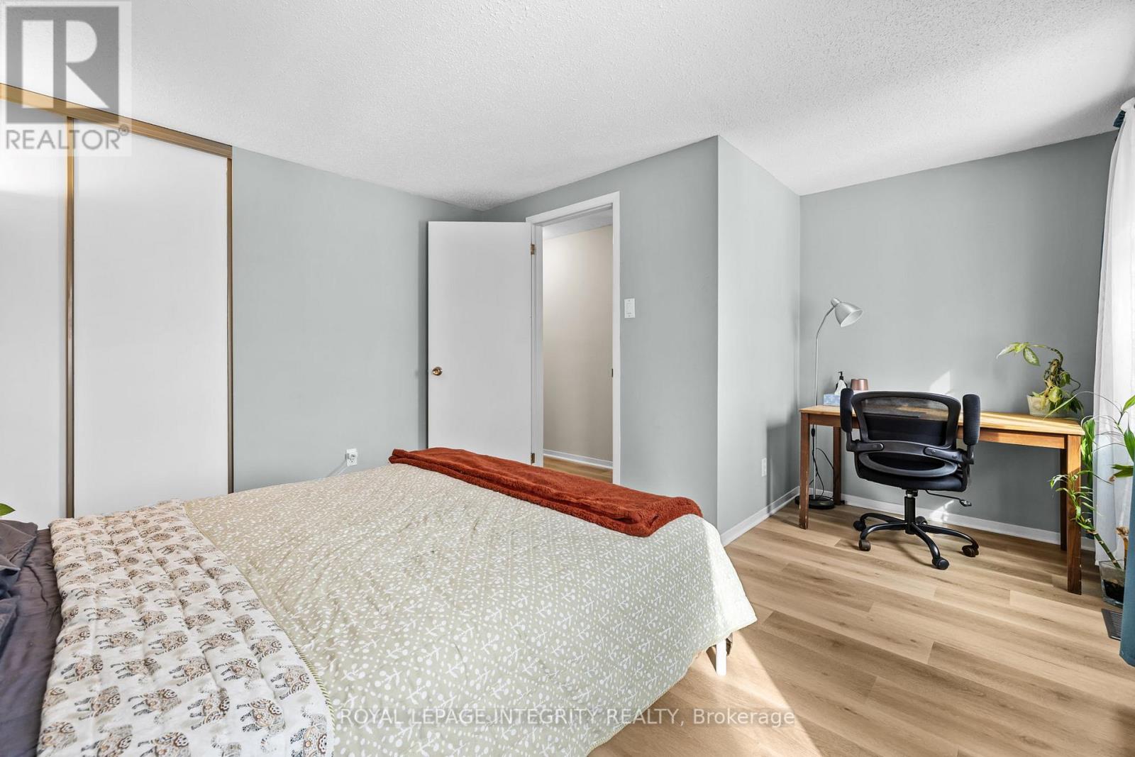 3 Bed, 3 Bath House for Rent in Ottawa – 1090 CHABLIS PARKWAY, Ottawa – MLS# X13454014 - Image 13