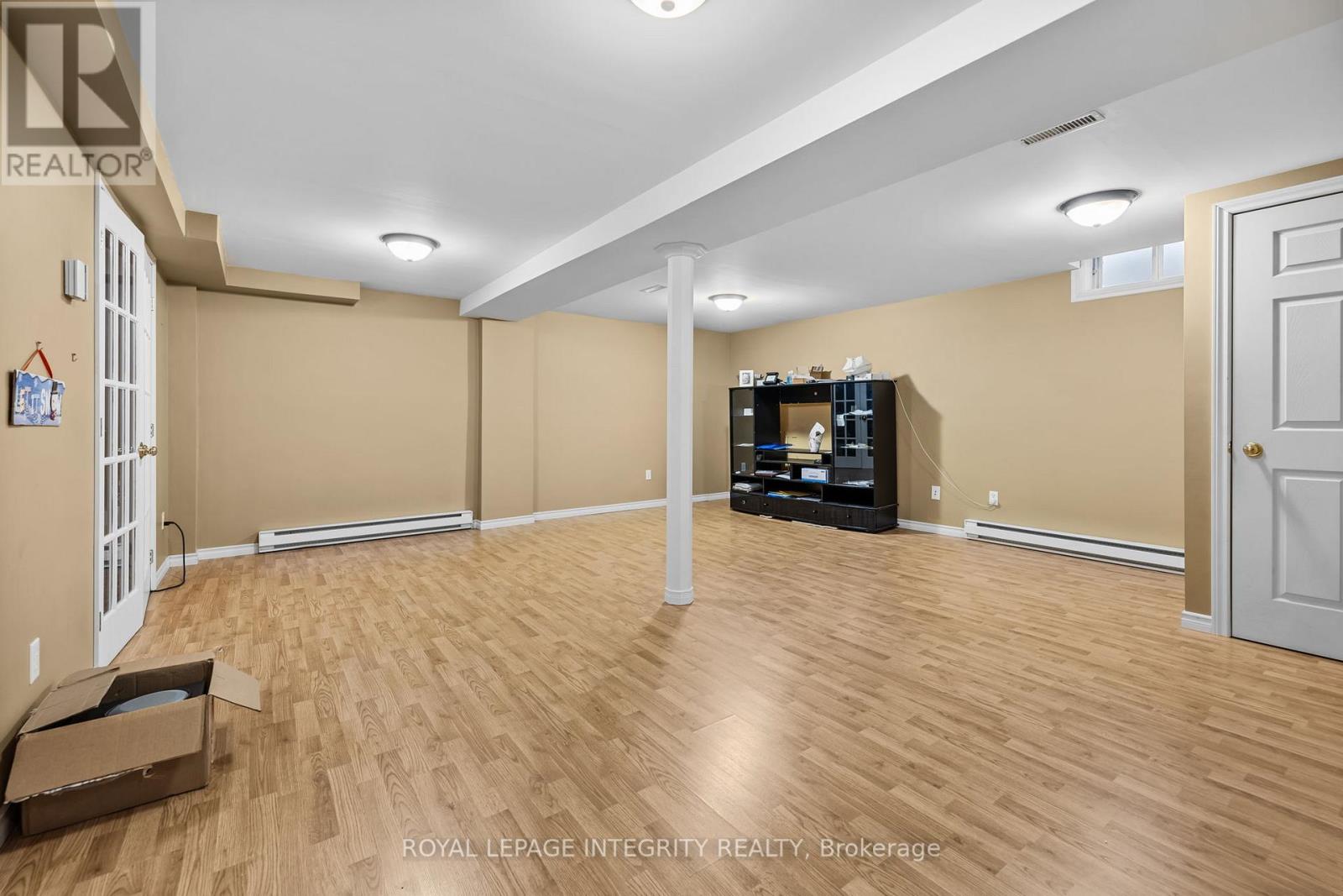 3 Bed, 3 Bath House for Rent in Ottawa – 1090 CHABLIS PARKWAY, Ottawa – MLS# X13454014 - Image 18