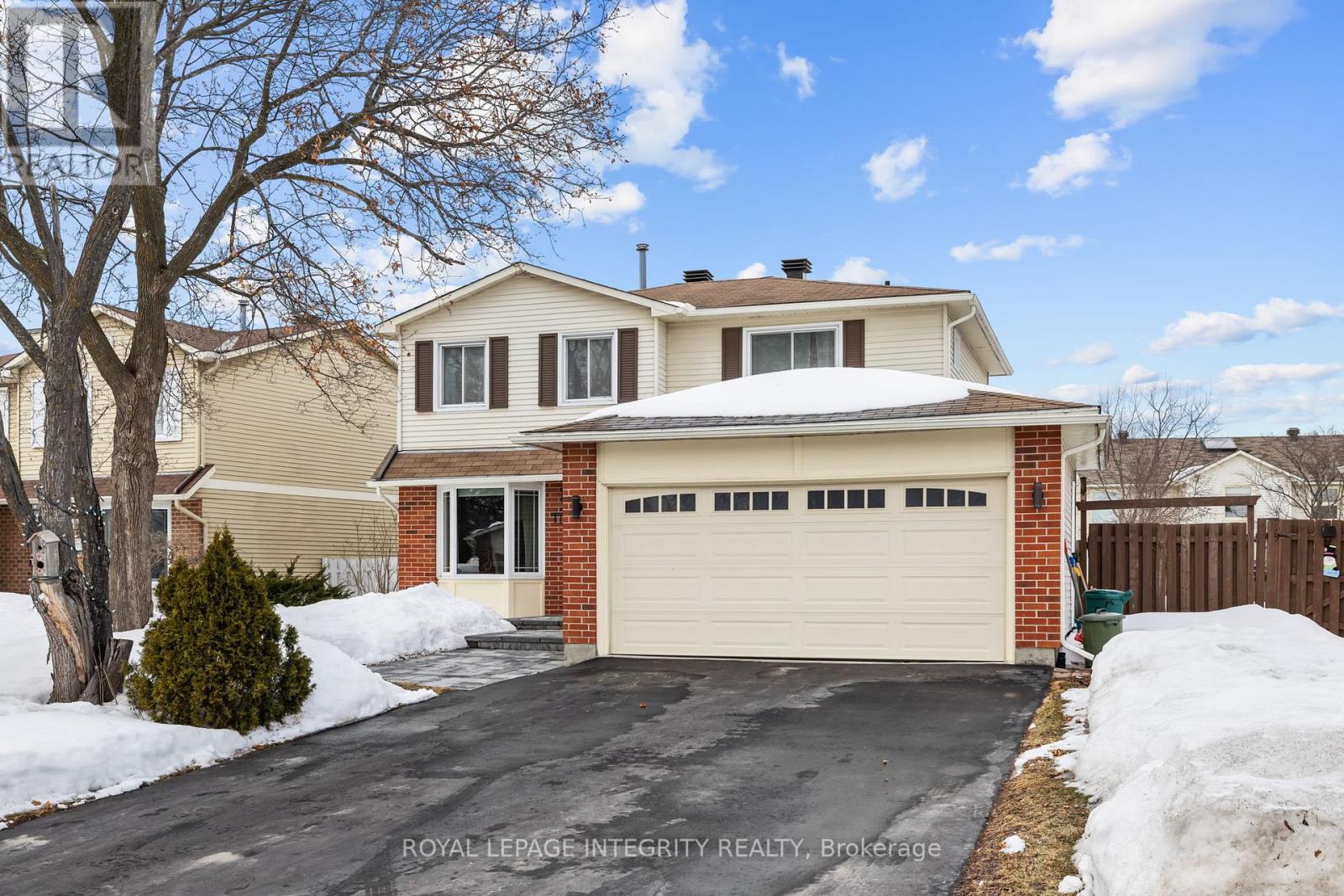 3 Bed, 3 Bath House for Rent in Ottawa – 1090 CHABLIS PARKWAY, Ottawa – MLS# X13454014 - Image 2