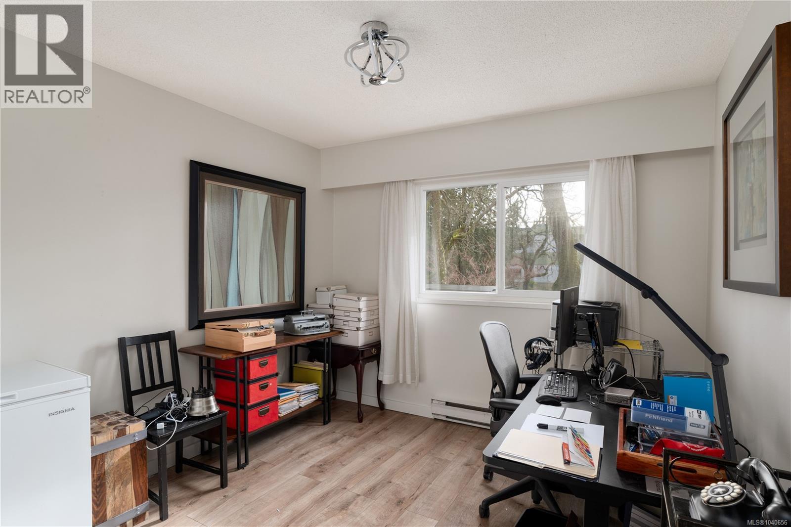 #116 3962 Cedar Hill Rd - 16