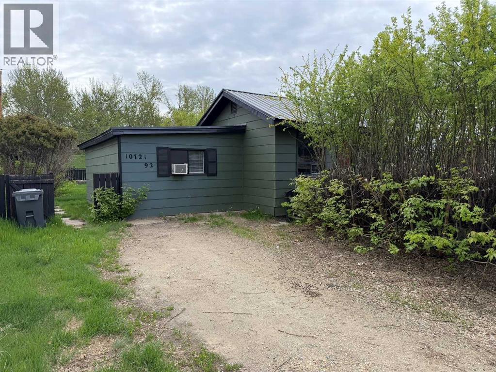 10721 92 Street, Peace River, Alberta, T8S1P4