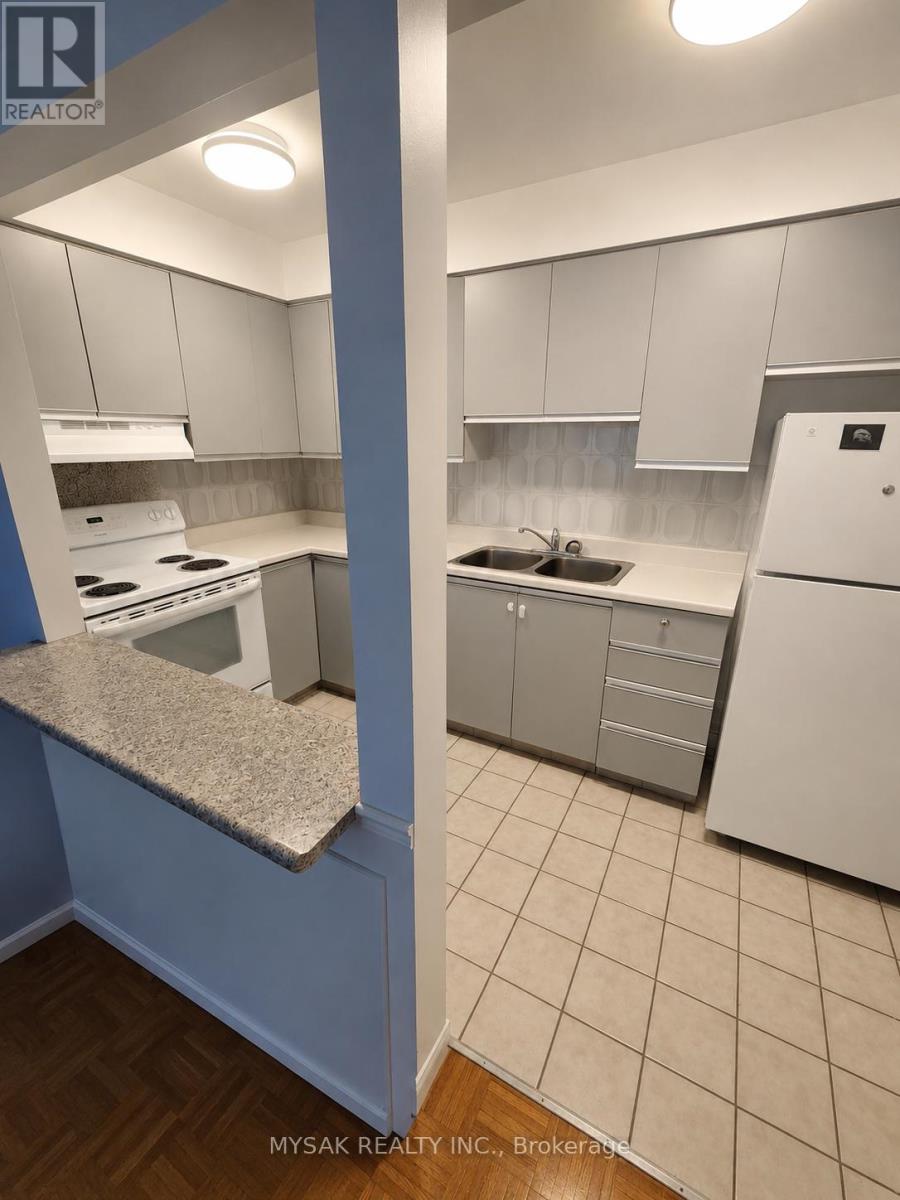 144 COXWELL AVENUE - 6