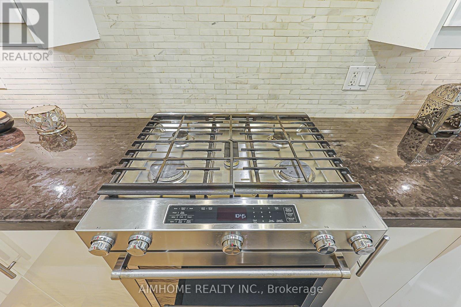 386 JONES AVENUE W - 10