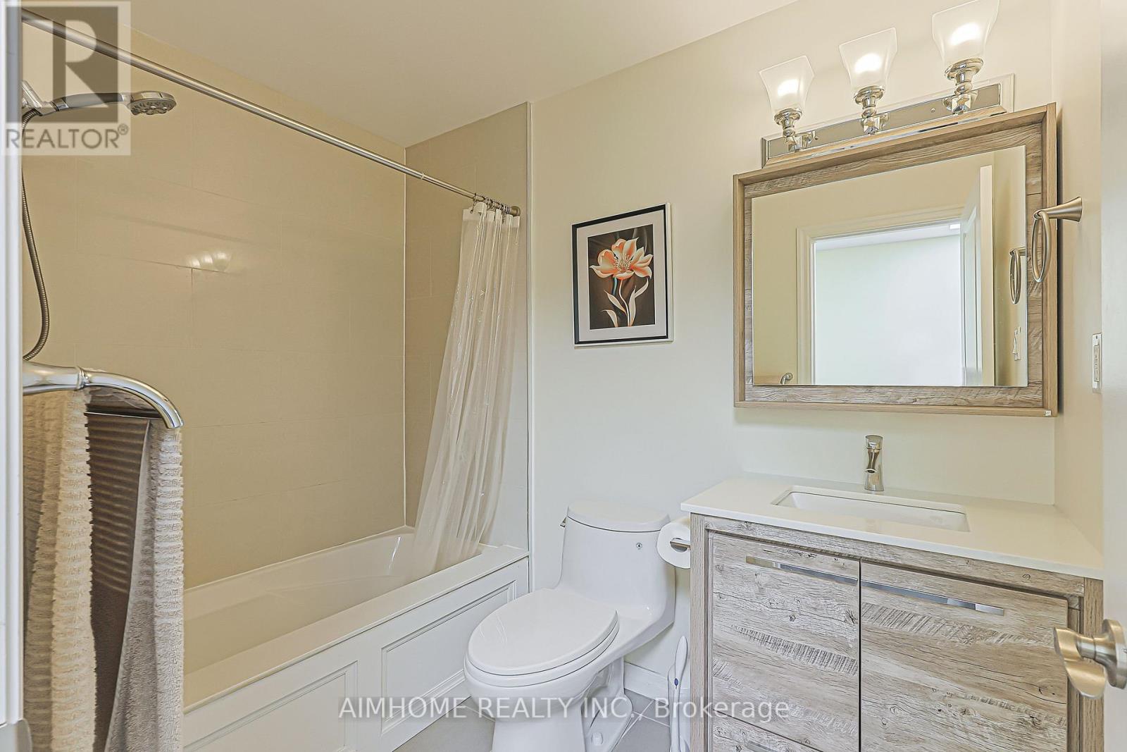 386 JONES AVENUE W - 26