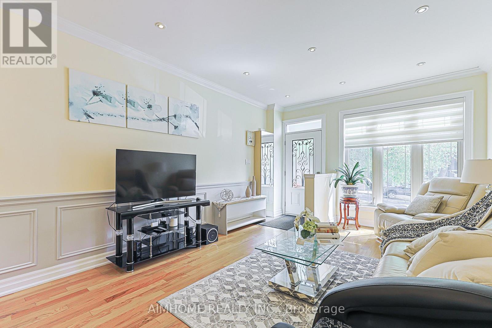 386 JONES AVENUE W - 3