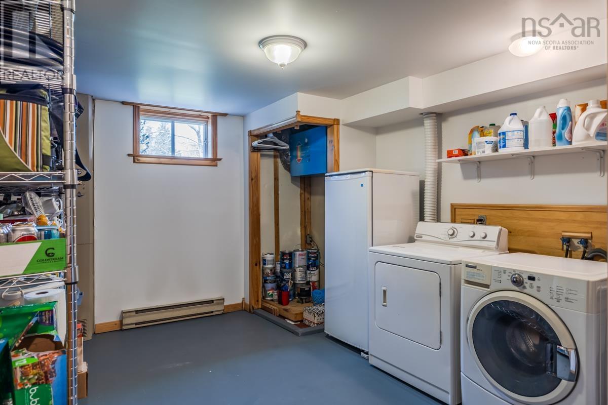 53 MEADOWLAND Avenue - 34