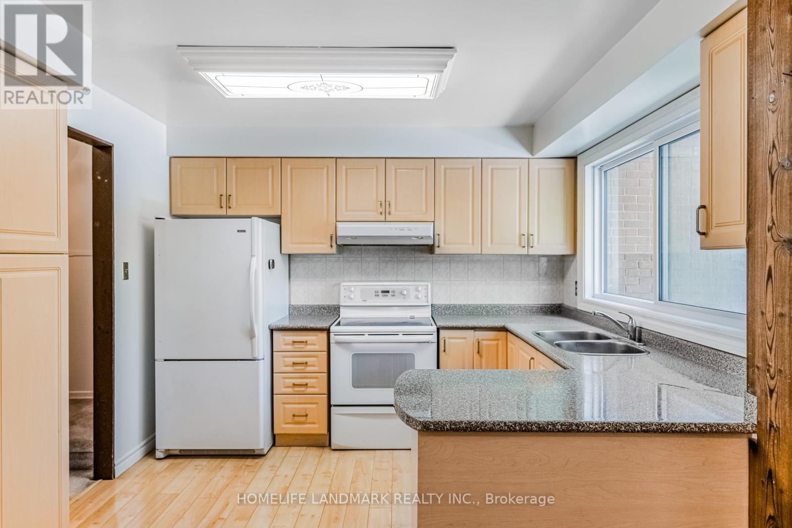#57 4165 FIELDGATE DRIVE - 15
