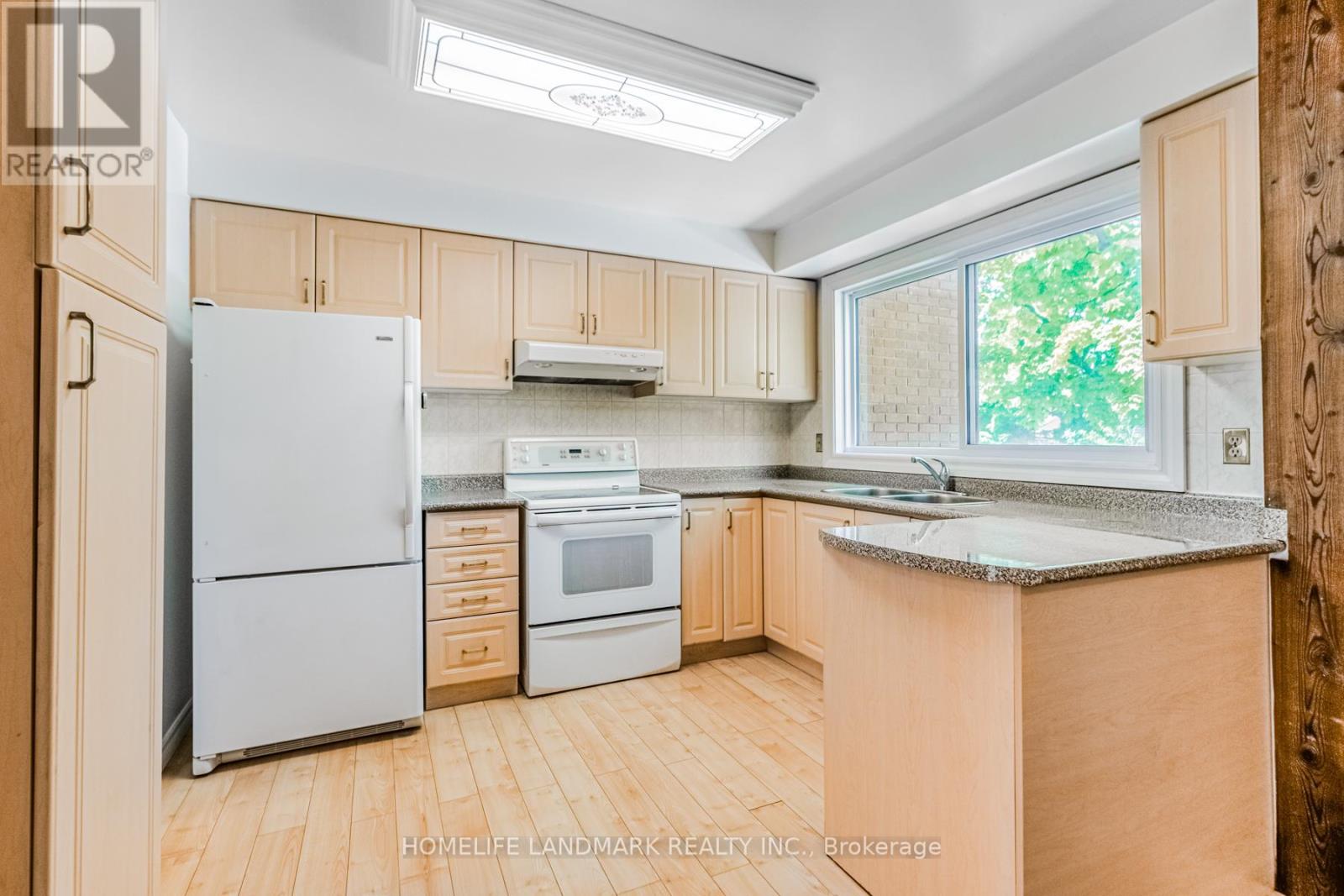 #57 4165 FIELDGATE DRIVE - 16