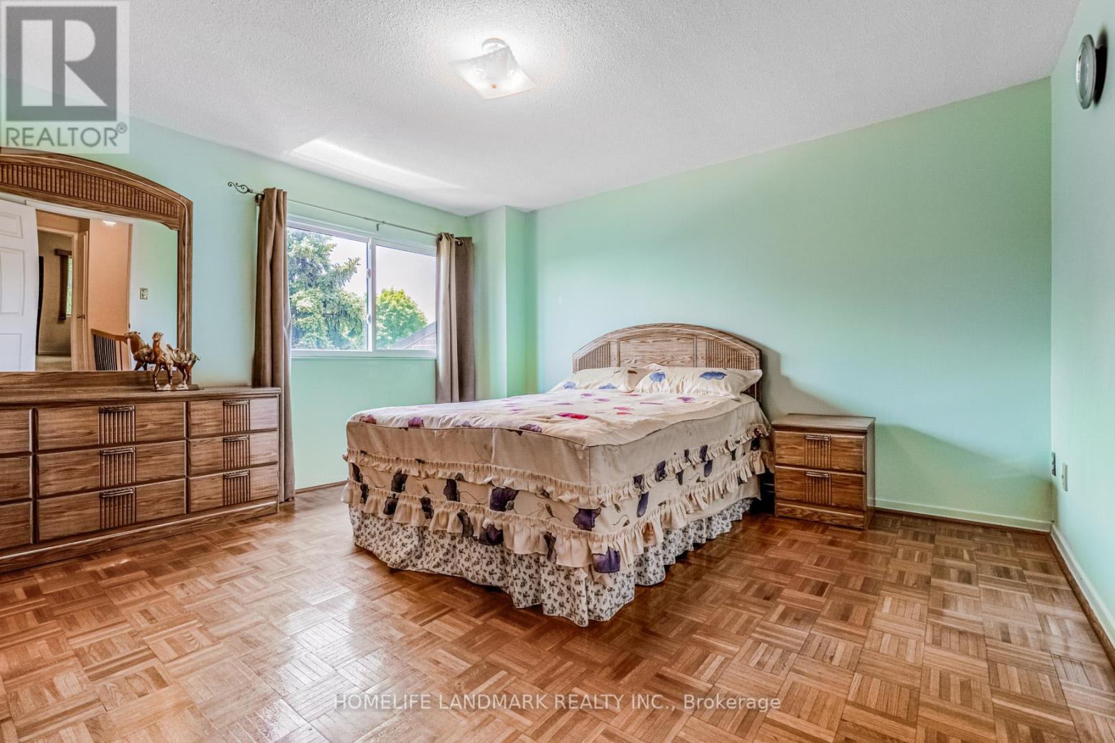 #57 4165 FIELDGATE DRIVE - 22