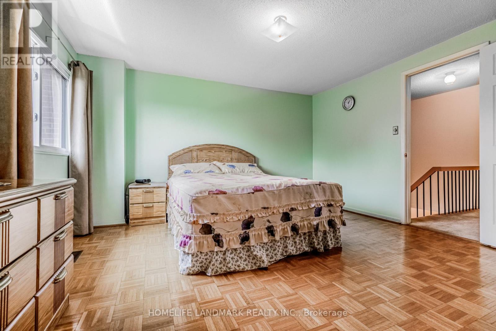#57 4165 FIELDGATE DRIVE - 23