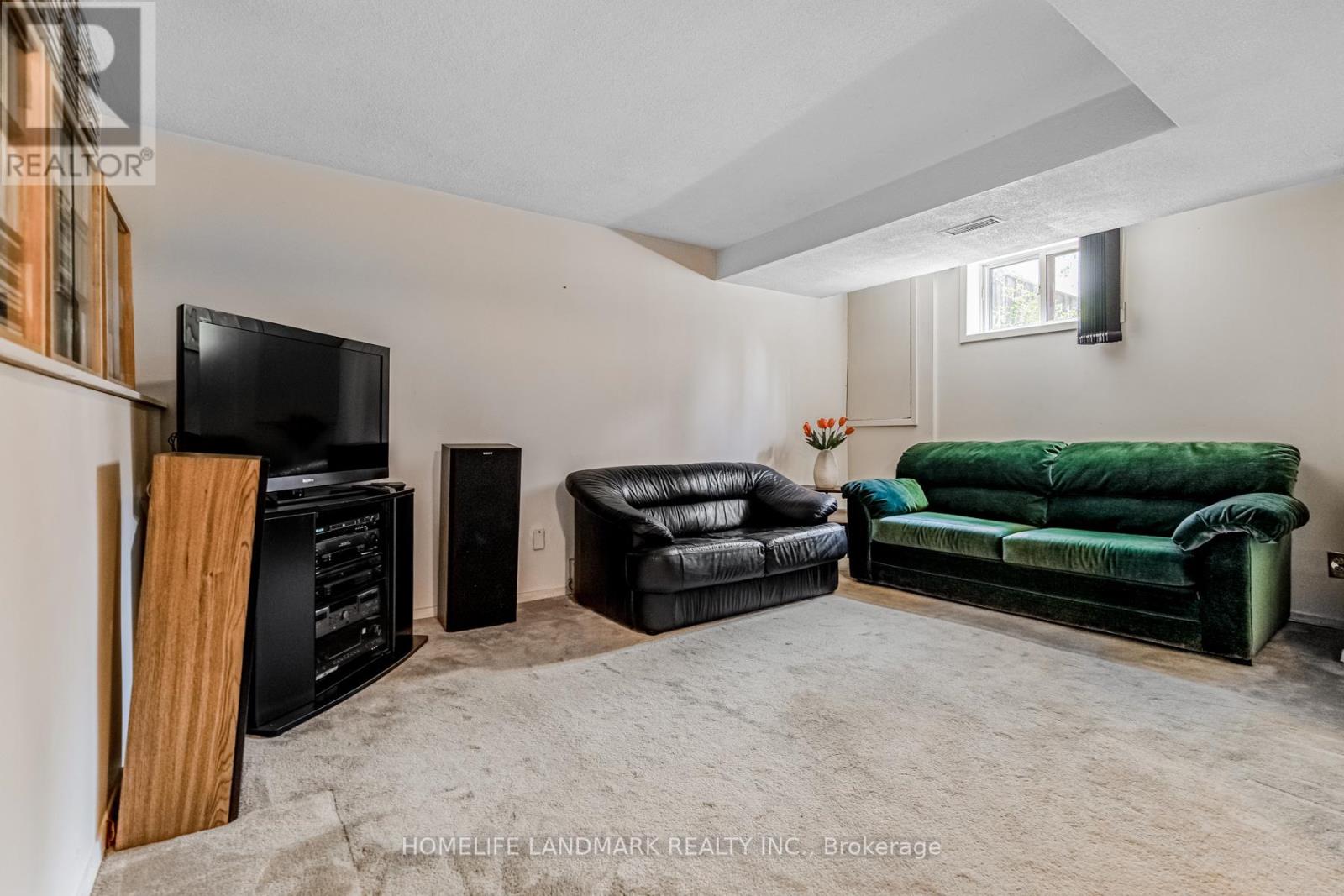 #57 4165 FIELDGATE DRIVE - 27