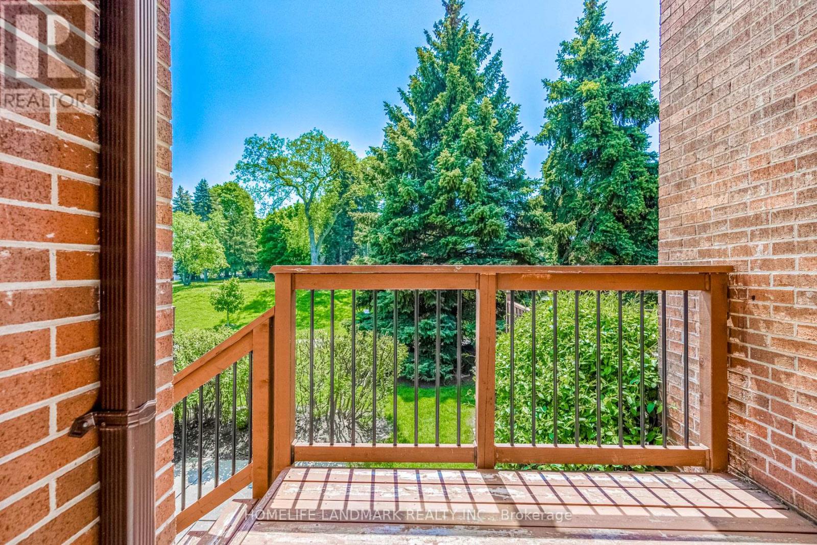 #57 4165 FIELDGATE DRIVE - 28