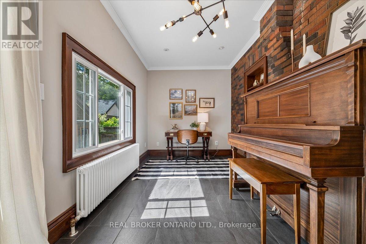 25 OTTAWA STREET S - 15
