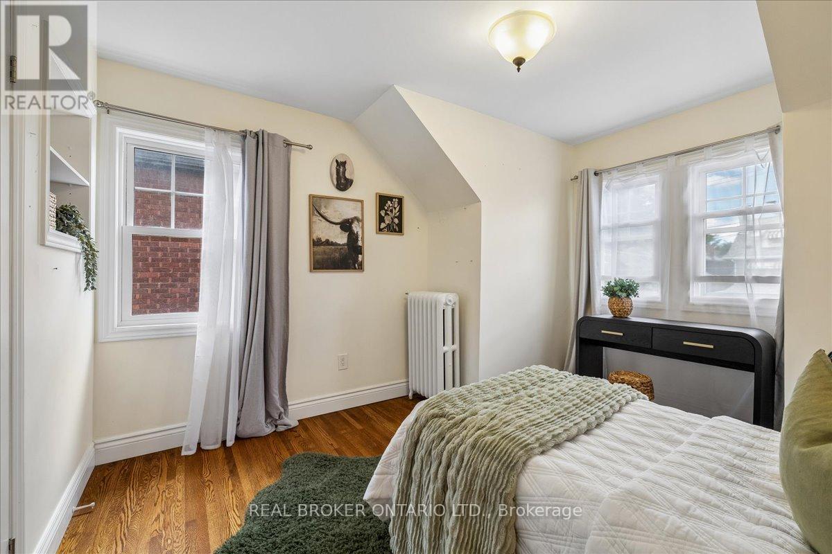 25 OTTAWA STREET S - 21