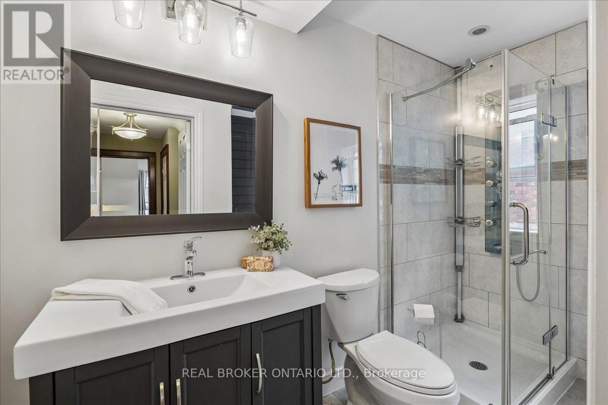 25 OTTAWA STREET S - 22