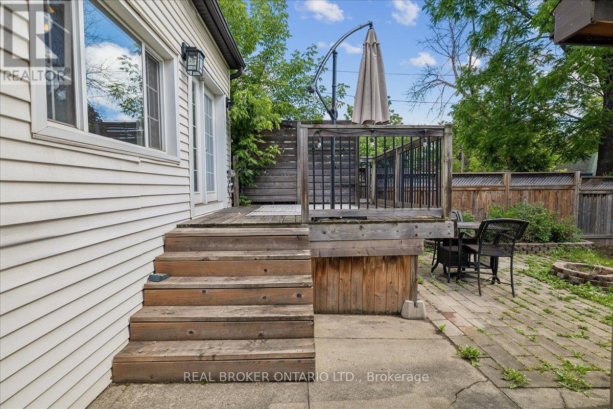 25 OTTAWA STREET S - 36