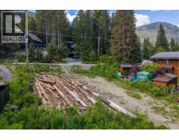 8354 Rainbow Drive, Whistler, BC V8E0G1 Photo 11